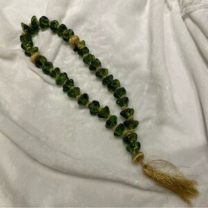 LARGE DECORATIVE GIFT GREEN GLASS PRAYER WORRY MEDITATION BEADS